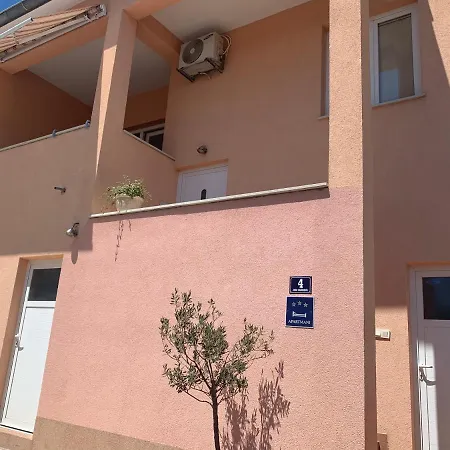 Dumina Apartment